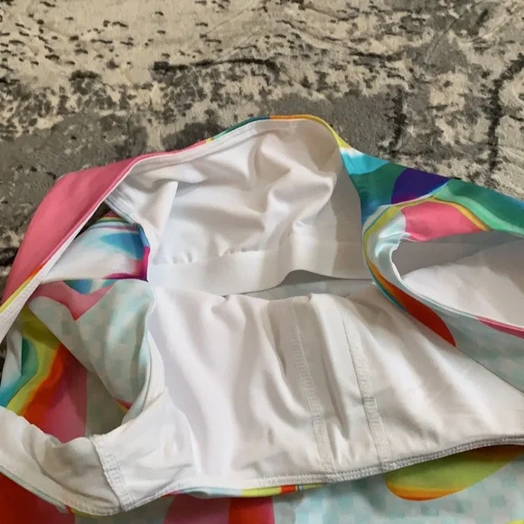 Fabletics Carnival Built-In Tank - Picture 4 of 6